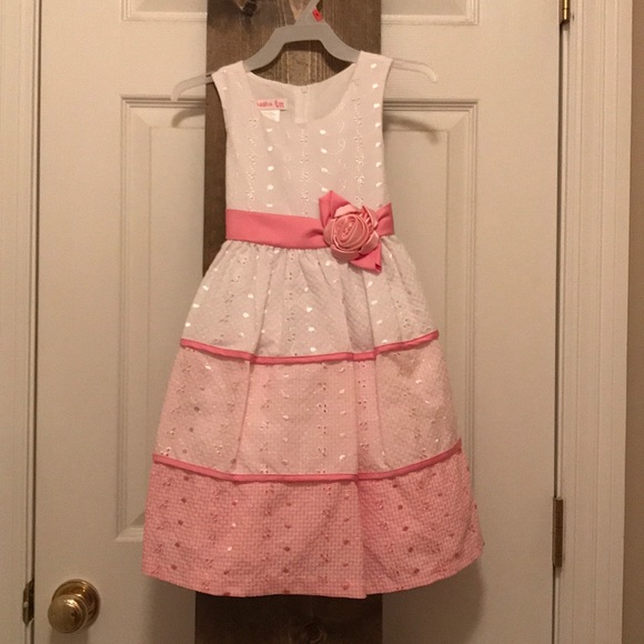 Girls size 6 dress - Picture 1 of 4